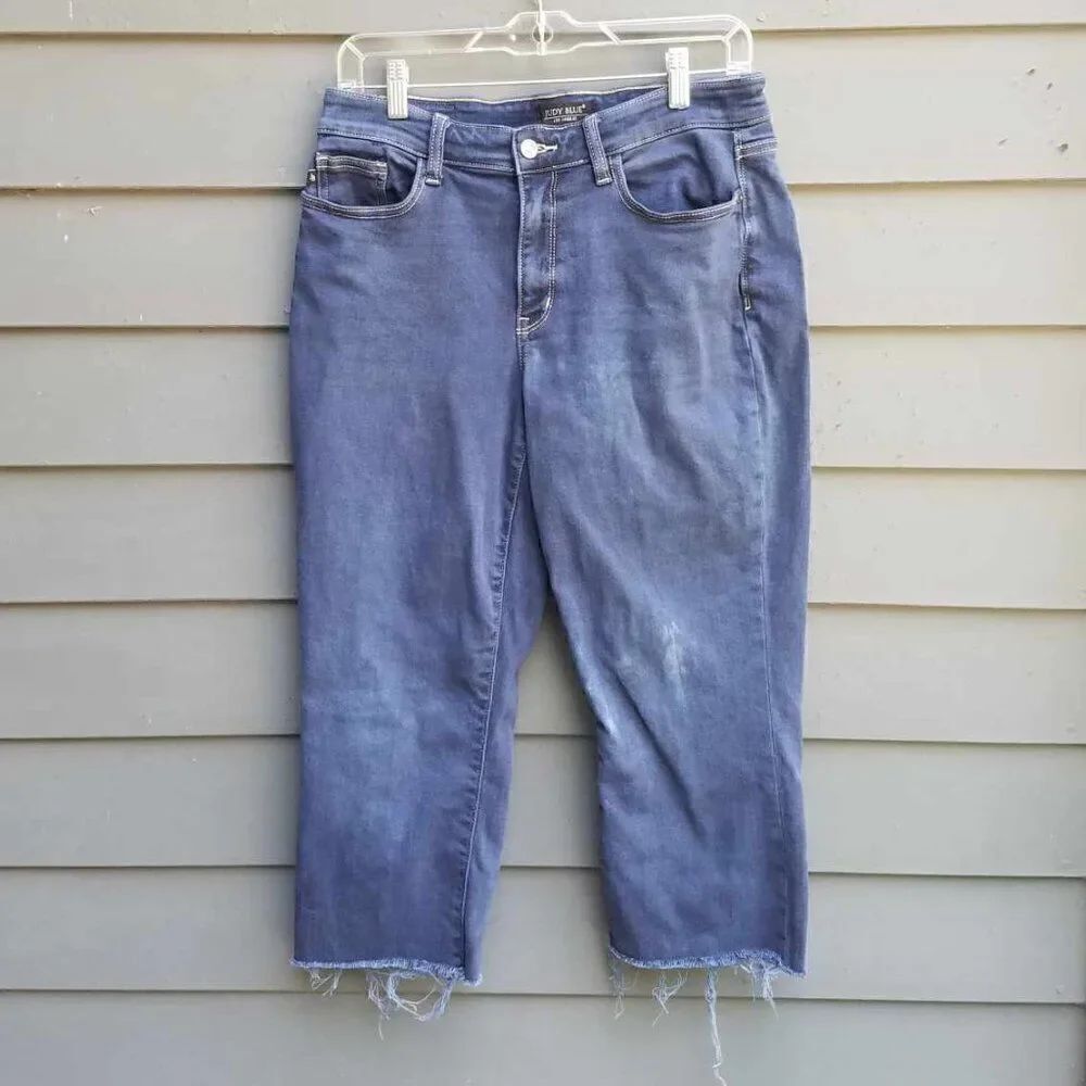 Judy Blue Distressed Boyfriend Fit Cut off Frayed Jeans size 9/29
